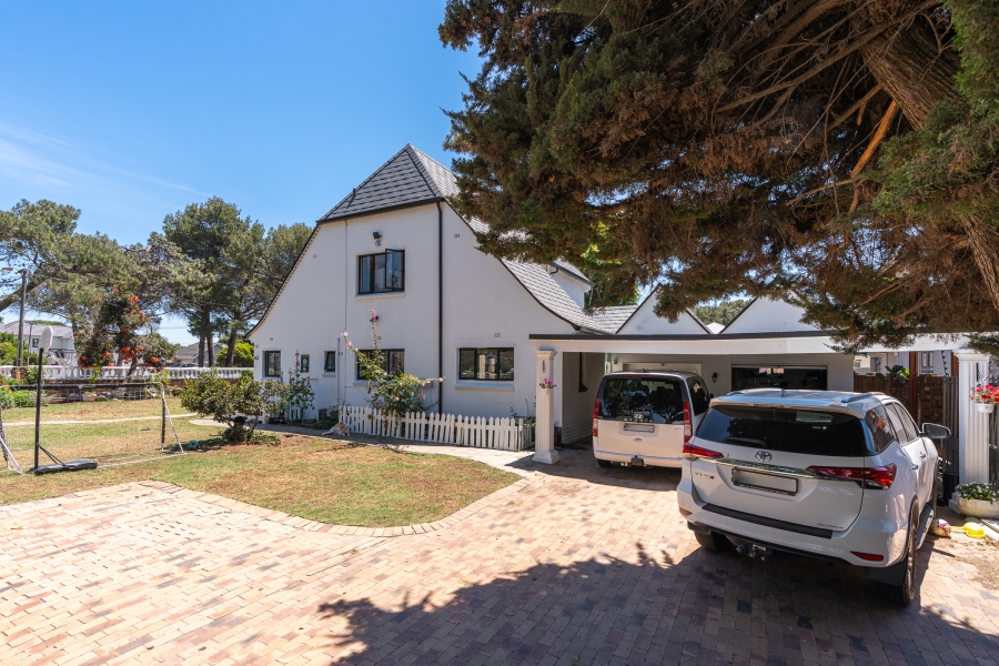 4 Bedroom Property for Sale in Pinelands Western Cape